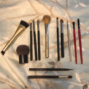 Brush Lot (Mac, Stila, Lise Watier, Smashbox)
